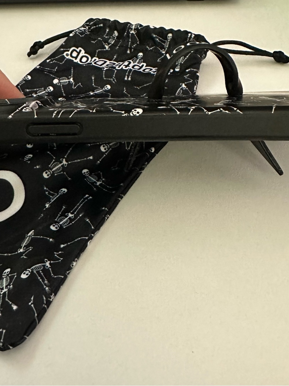 Loopy Case - Picture 4 of 4